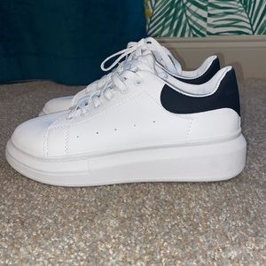 Fashion trend / Alexander McQueen shoes size 8